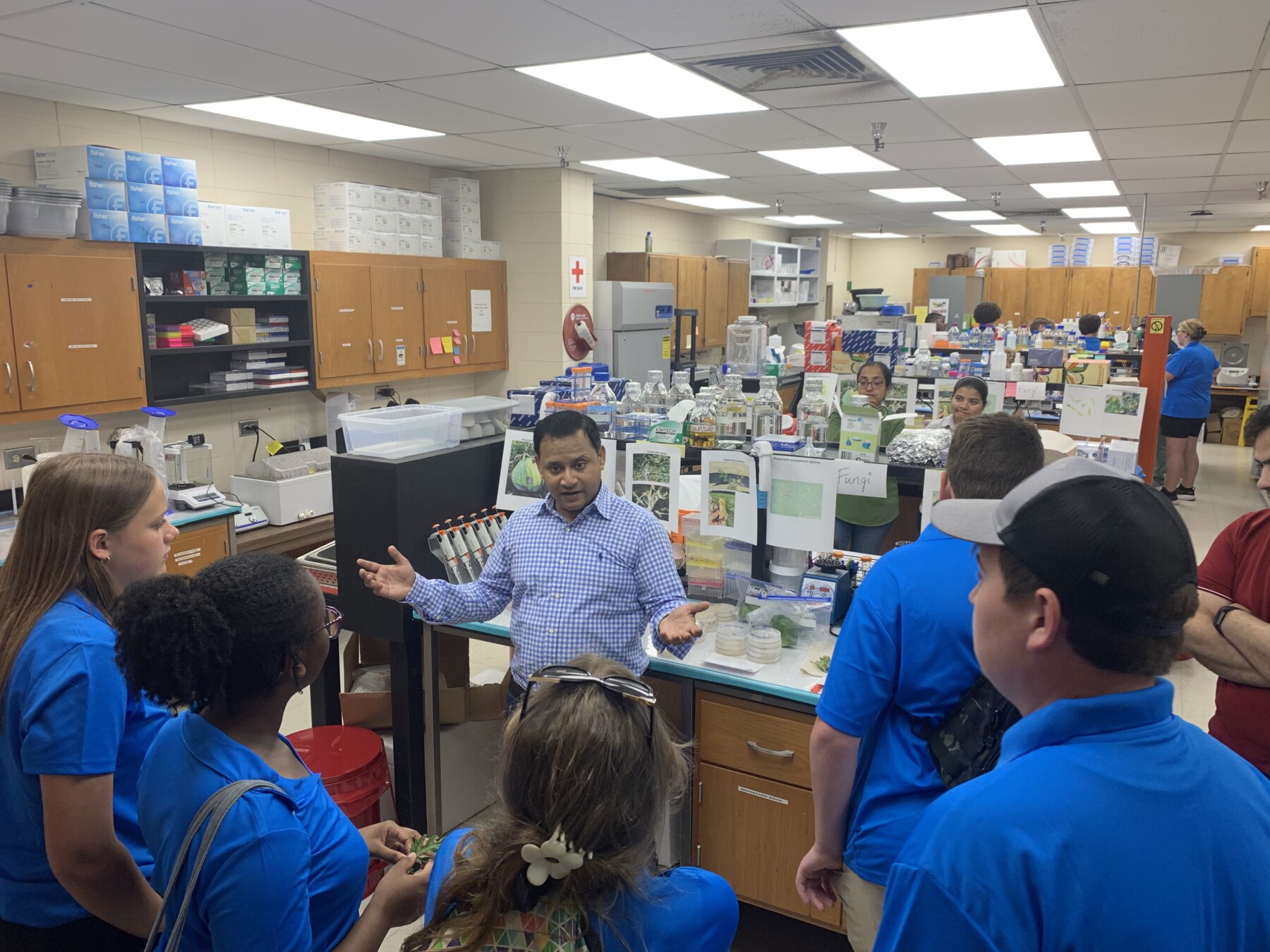 Sharing research insights with 4-H students